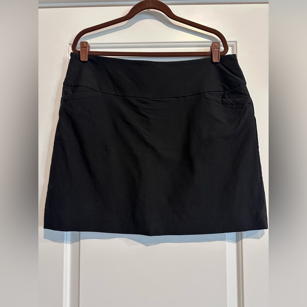 Black Skort